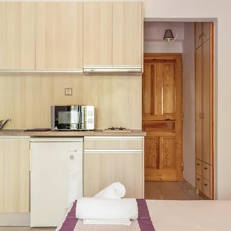 Apartment Nontas Homes 35 *